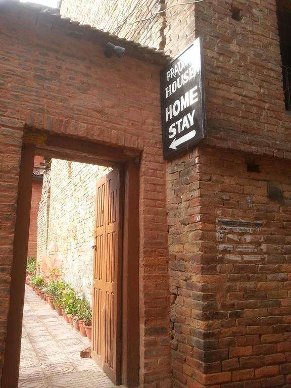Pradhan House - Home Stay With Garden Bhaktapur Bagian luar foto