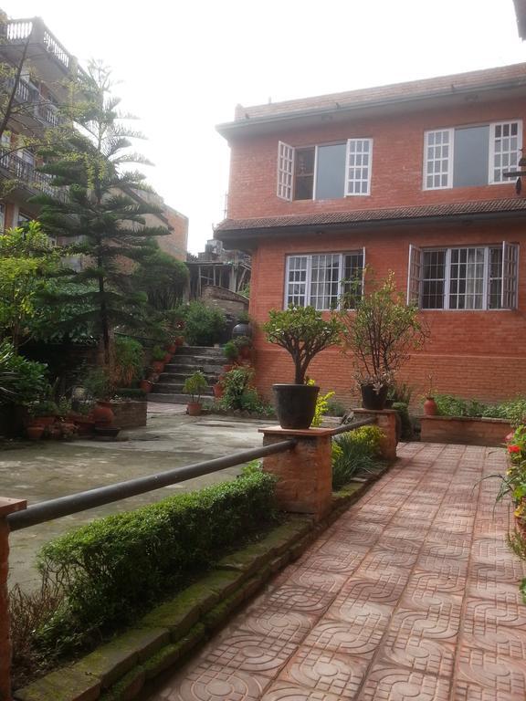 Pradhan House - Home Stay With Garden Bhaktapur Bagian luar foto