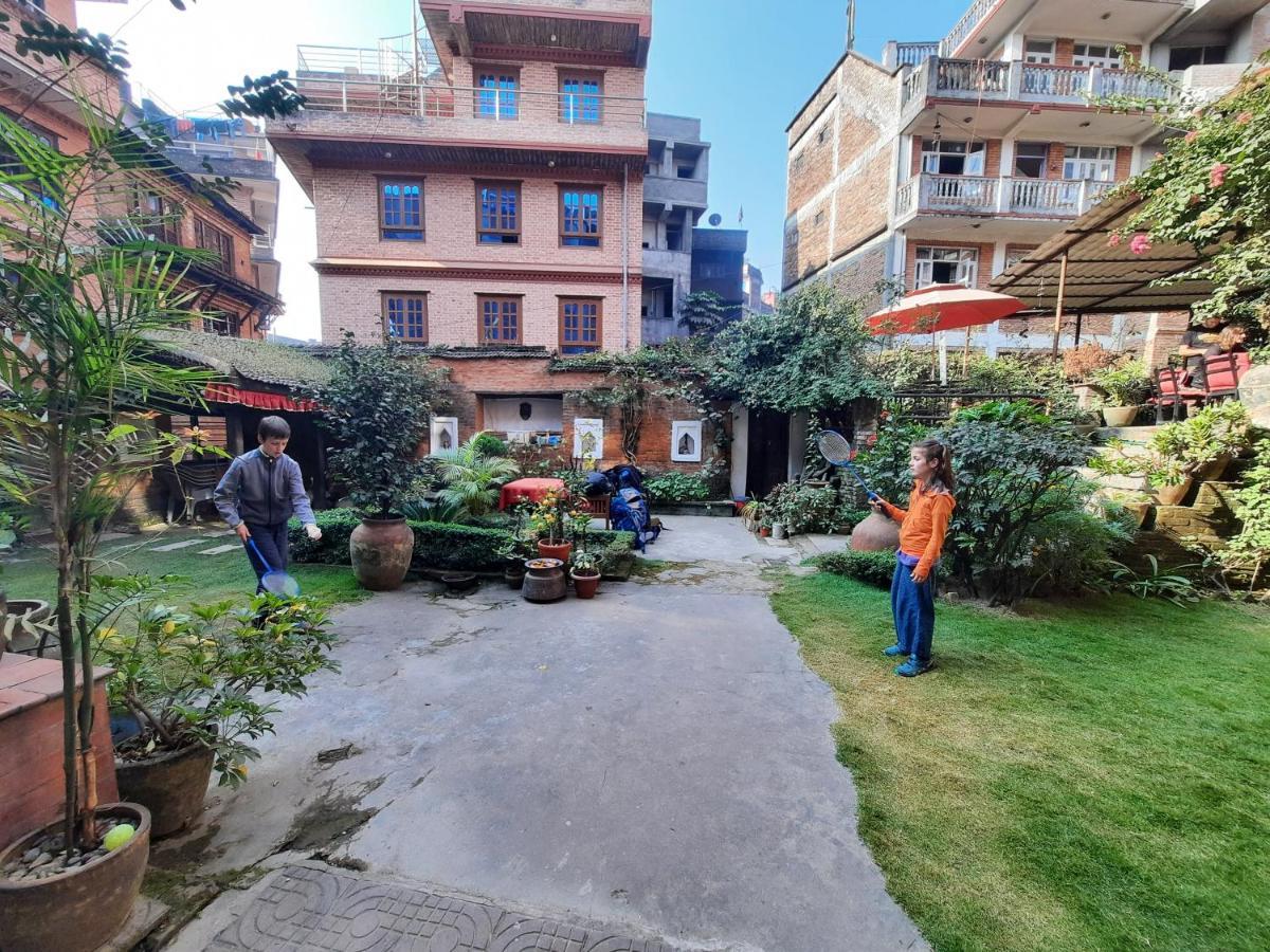 Pradhan House - Home Stay With Garden Bhaktapur Bagian luar foto