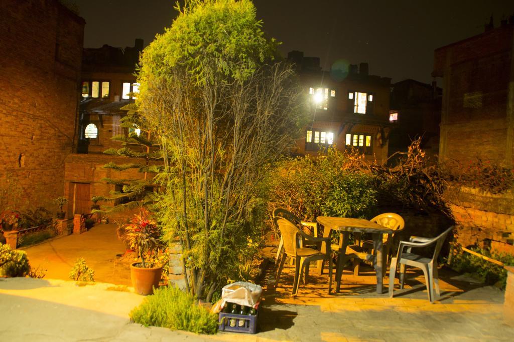 Pradhan House - Home Stay With Garden Bhaktapur Bagian luar foto