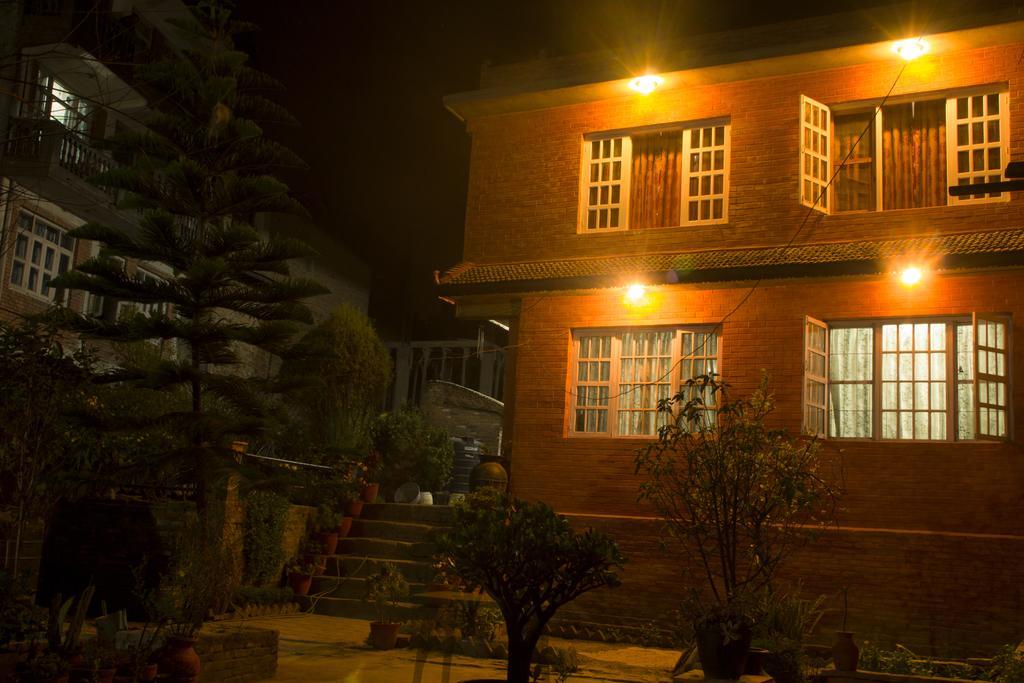 Pradhan House - Home Stay With Garden Bhaktapur Bagian luar foto