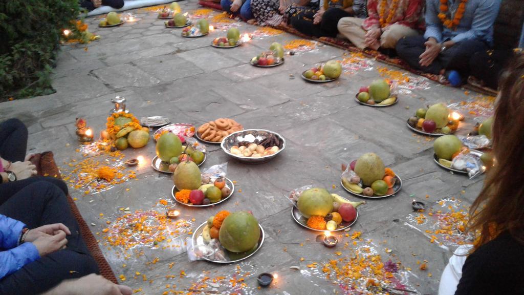 Pradhan House - Home Stay With Garden Bhaktapur Bagian luar foto