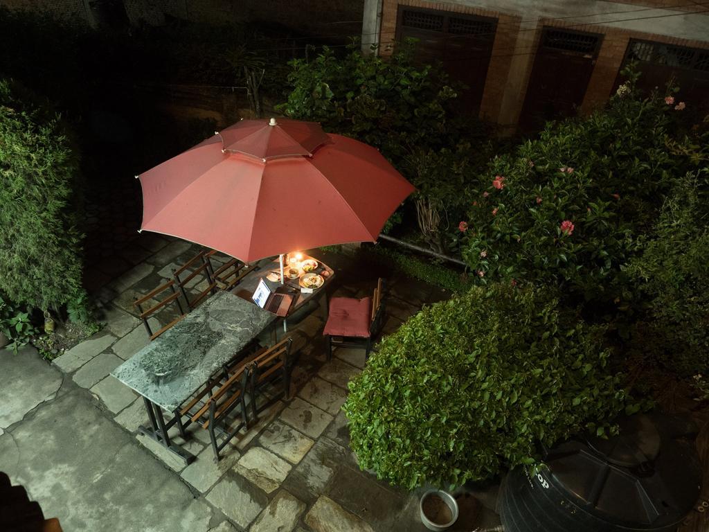 Pradhan House - Home Stay With Garden Bhaktapur Bagian luar foto