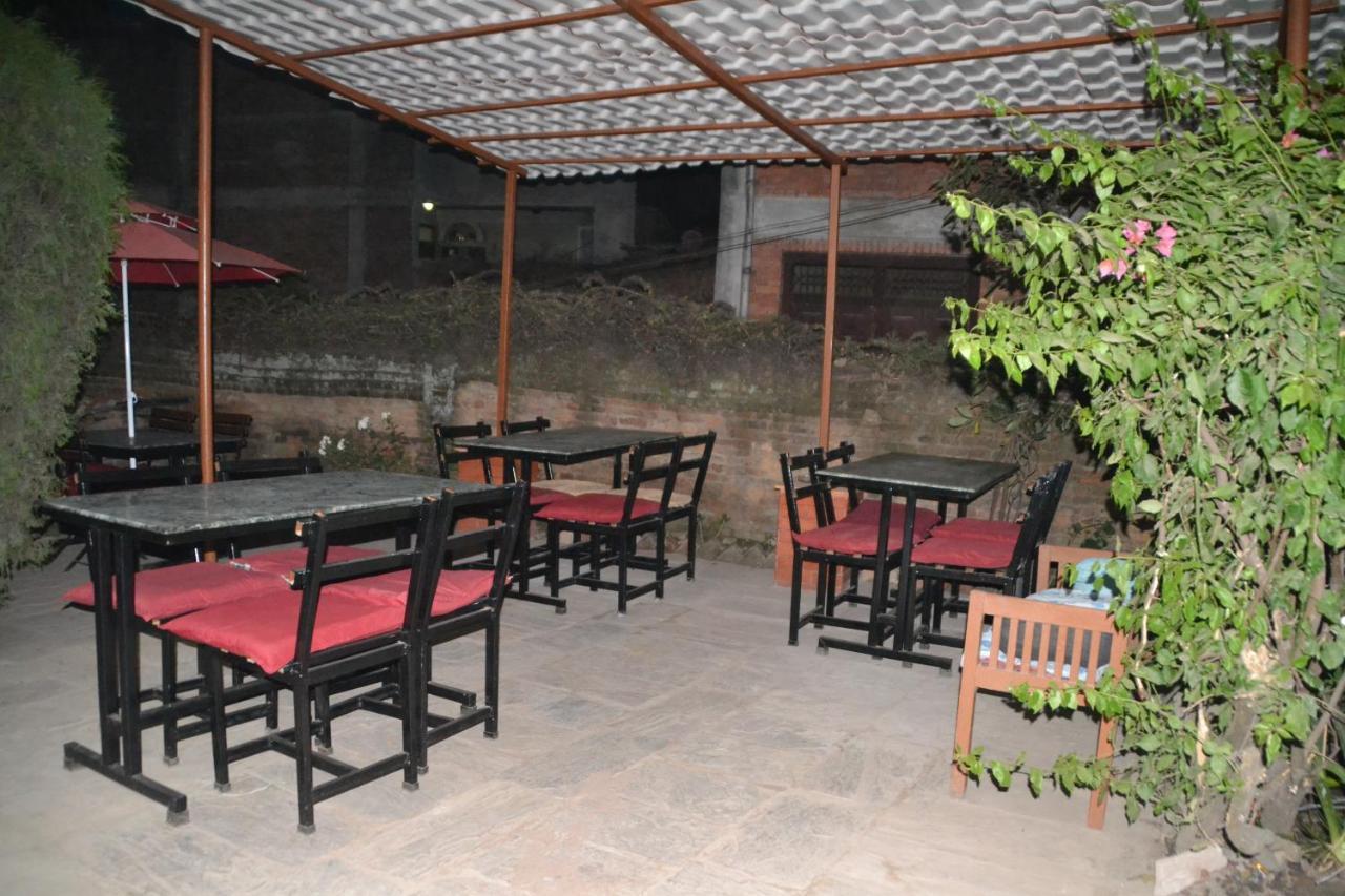 Pradhan House - Home Stay With Garden Bhaktapur Bagian luar foto