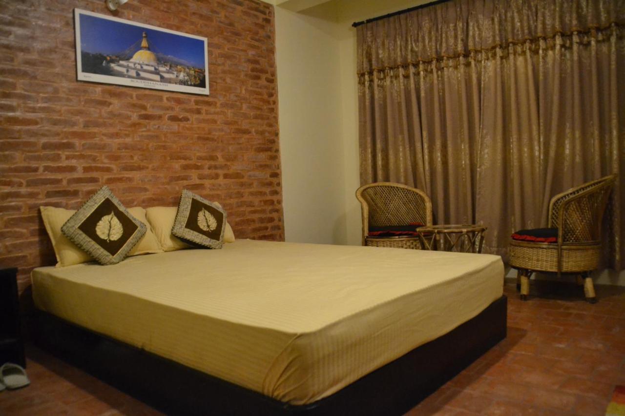 Pradhan House - Home Stay With Garden Bhaktapur Bagian luar foto